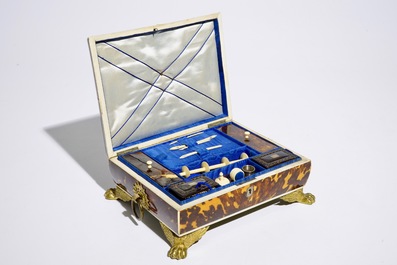 Une bo&icirc;te &agrave; couture Napoleon III en &eacute;caille de tortue incrust&eacute; d'argent et mont&eacute; en bronze dor&eacute;, France, 19&egrave;me
