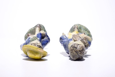 Une paire de figures d'amoureux en fa&iuml;ence polychrome, Nord de la France, fin du 18&egrave;me