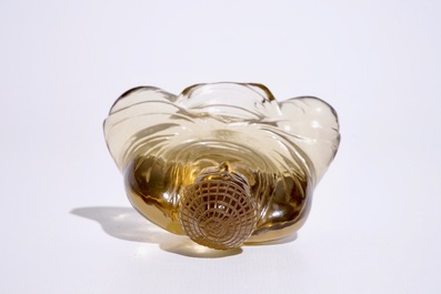 Un mod&egrave;le de Bouddha en crystal de rocher fum&eacute;, Chine, 19/20&egrave;me