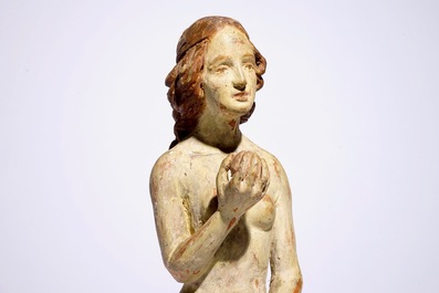 Un grand mod&egrave;le d'Eve en bois sculpt&eacute; polychrome, France, 17&egrave;me