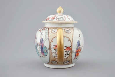 A Chinese famille rose mandarin teapot and two spoon trays, Qianlong