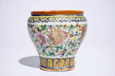 A Chinese famille rose spittoon for the Peranakan or Nyonya market, 19th C.