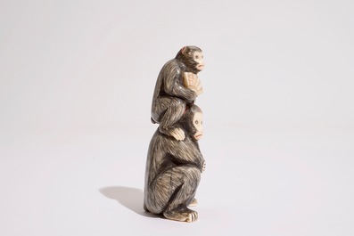 A Japanese ivory okimono of two monkeys, Meiji/Taisho, 19/20th C., signed