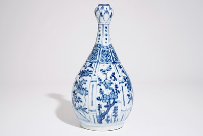 A Chinese blue and white garlic-head bottle vase, Ming, Wanli