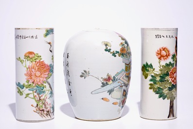 Two Chinese qianjiang cai hat stands and a jar with cover, 19/20th C.