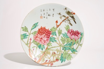 A Chinese qianjiang cai hat stand, a teapot and cover, a bowl and a dish, 19/20th C.
