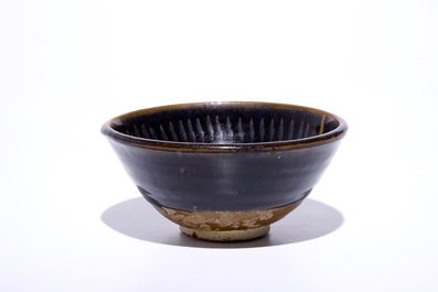 Un bol Jian en brun et noir, Chine, Song