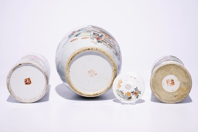 Two Chinese qianjiang cai hat stands and a jar with cover, 19/20th C.