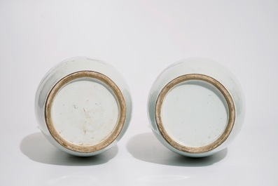 A pair of Chinese famille rose vases with female immortals, 19/20th C.