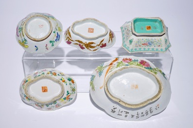 Vijf Chinese famille rose en qianjiang cai kommen en een famille rose bord, 18/20e eeuw
