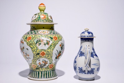 A Chinese blue and white jug, a famille jaune vase and eight plates, 18/19th C.
