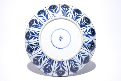A Chinese blue and white tureen and cover, Qianlong and an "Aster pattern" dish, Kangxi