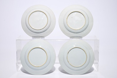 Eight Chinese Imari-style plates with figures in a garden, Kangxi/Yongzheng