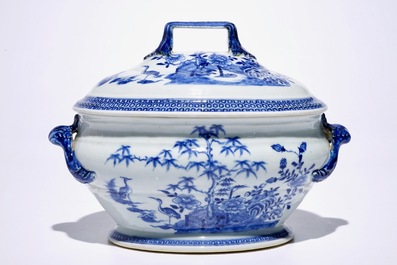 A Chinese blue and white tureen and cover, Qianlong and an "Aster pattern" dish, Kangxi