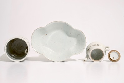 A Chinese qianjiang cai hat stand, a teapot and cover, a bowl and a dish, 19/20th C.