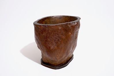 A Chinese rootwood brushpot, 19/20th C.