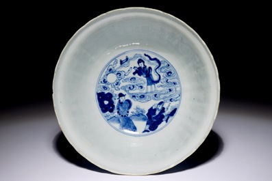 A Chinese blue and white Kangxi-style bowl, 19th C.