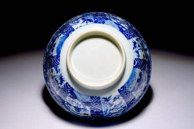 A Chinese blue and white Kangxi-style bowl, 19th C.