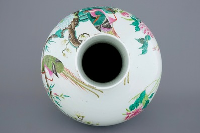 A Chinese famille rose tianqiuping bottle vase with birds among flowers, 19/20th C.
