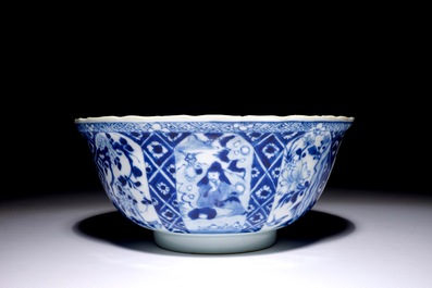 A Chinese blue and white Kangxi-style bowl, 19th C.