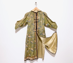 A Chinese embroidered opera dress, 19/20th C.