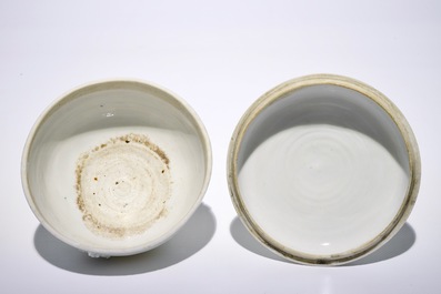 A Chinese Dehua blanc de Chine bowl and cover with applied decoration, 19th C.