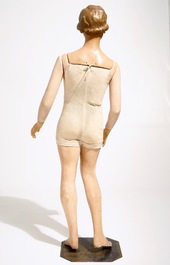 Un mannequin belge &agrave; t&ecirc;te en cire d'une fille, Bruxelles, vers 1930