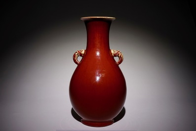 A Chinese monochrome sang-de-boeuf-glazed yuhuchunping vase, 18/19th C.
