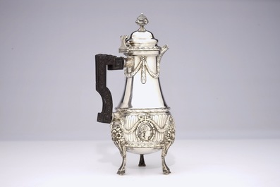 A silver "Egoist" coffee jug with ebony handle, 18/19th C.