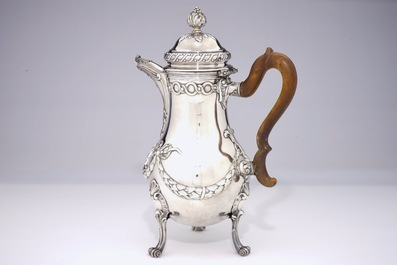 Une cafeti&egrave;re en argent &agrave; anse en bois, Bruges, Pieter De Thieu, 1774