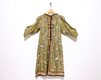 A Chinese embroidered opera dress, 19/20th C.