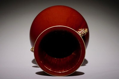 A Chinese monochrome sang-de-boeuf-glazed yuhuchunping vase, 18/19th C.