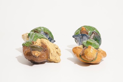 Deux figures en poterie flamande de la s&eacute;rie "Les 4 saisons", prob. ateliers de Laigneil, 20&egrave;me