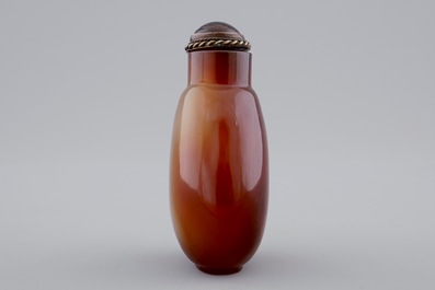 Two Chinese encrusted rock crystal and agate snuff bottles, 19/20th C.