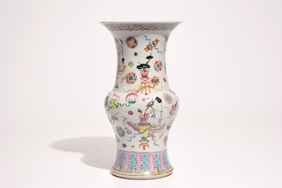 A Chinese famille rose bowl, an oval dish and three vases, 18/20th C.