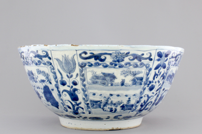 Un grand bol aux paysages en porcelaine de Chine bleu et blanc de type Kraak, Ming, Wanli