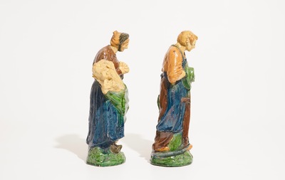 Deux figures en poterie flamande de la s&eacute;rie "Les 4 saisons", prob. ateliers de Laigneil, 20&egrave;me