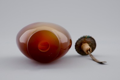 Two Chinese encrusted rock crystal and agate snuff bottles, 19/20th C.