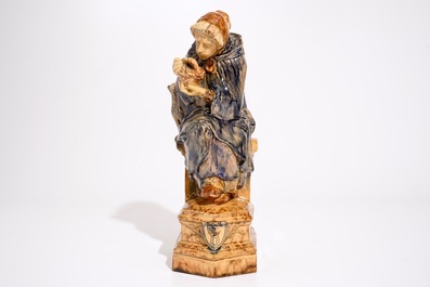 Gustave Pickery (1862-1921), un groupe en poterie flamande, "La dame avec la corbeille&rdquo;