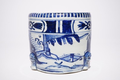 Een Chinese blauw-witte wierookbrander, Ming, Wanli