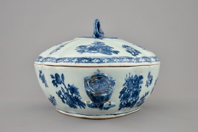 A Chinese blue and white tureen and cover, Qianlong