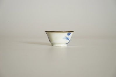 Zes blauw-witte Chinese "Bleu de Hue" wijnkoppen voor de Vi&euml;tnamese markt, 19e eeuw