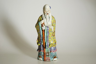 Een grote Chinese famille rose figuur van Shou Lao, 19e eeuw