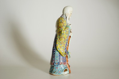 Een grote Chinese famille rose figuur van Shou Lao, 19e eeuw