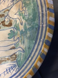 Un plat en majolique polychrome &agrave; d&eacute;cor d'Adam et Eve, Pays-Bas, vers 1600