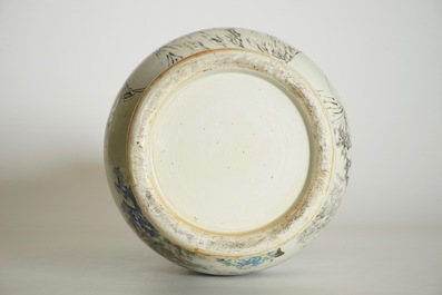Un vase en porcelaine de Chine qianjiang cai aux joueurs de go, 19/20&egrave;me
