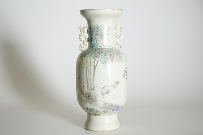 Un vase en porcelaine de Chine qianjiang cai aux joueurs de go, 19/20&egrave;me
