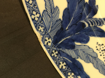 Un plat en porcelaine de Chine bleu et blanc &agrave; d&eacute;cor de "La Romance de la Chambre de l'Ouest", Yongzheng