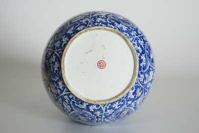 Een grote Chinese blauw-witte driedubbele gourde vaas, Kangxi