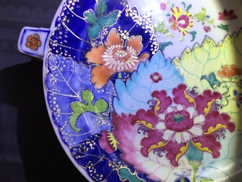 Une paire de rechauds &agrave; d&eacute;cor &ldquo;Feuille de Tabac&rdquo; en porcelaine de Chine famille rose, Qianlong